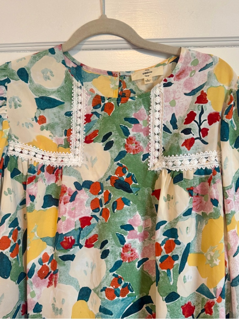 Entro Green Floral Top Bishop Sleeves Flowy Lace - Size Large Boutique Boho - Picture 2 of 8